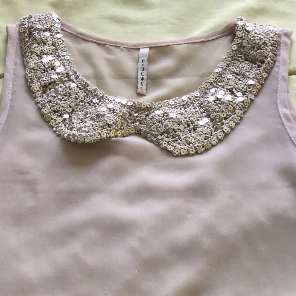 BEAUTIFUL SEQUIN DETAIL 😍💕